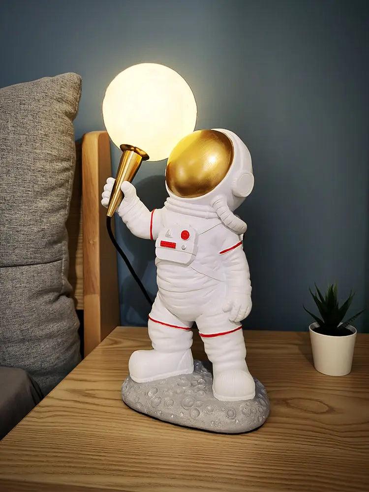 Lampa Decorativa de Birou Tip Astronaut, Lampa in Forma de Luna 3D, Lumina de Noapte pentru Camera Copiilor, Sufragerie, Dormitor, Coridor de Noapte - eSeller.ro - Inovăm pentru confortul tău